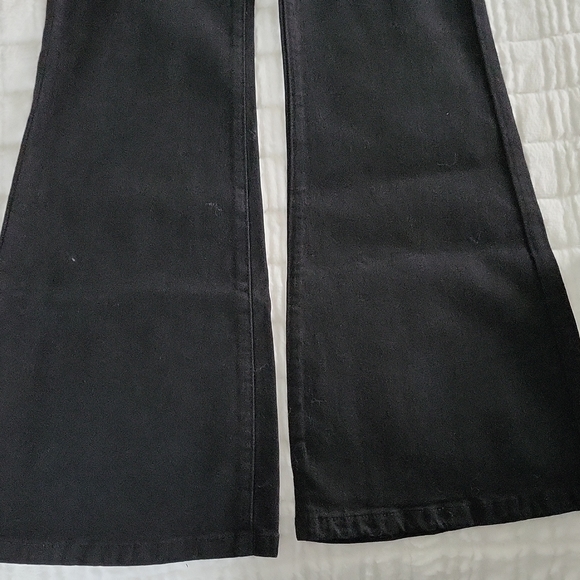 Jeans - Picture 2 of 3